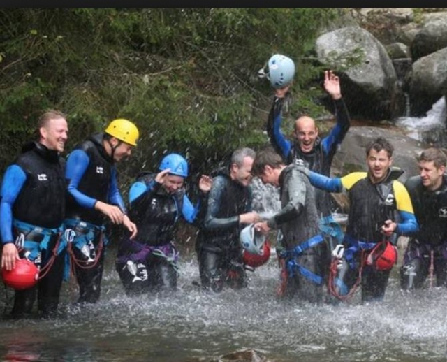  Salida en grupo por los cañones del País Vasco